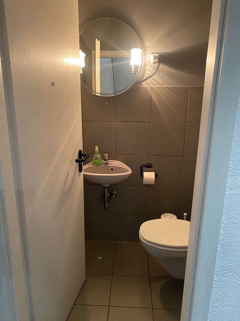 Pronájem bytu 6+1 246 m², Velbert, Severní Porýní-Vestfálsko Pronájem bytu 6+1 246 m², Velbert, Severní Porýní-Vestfálsko