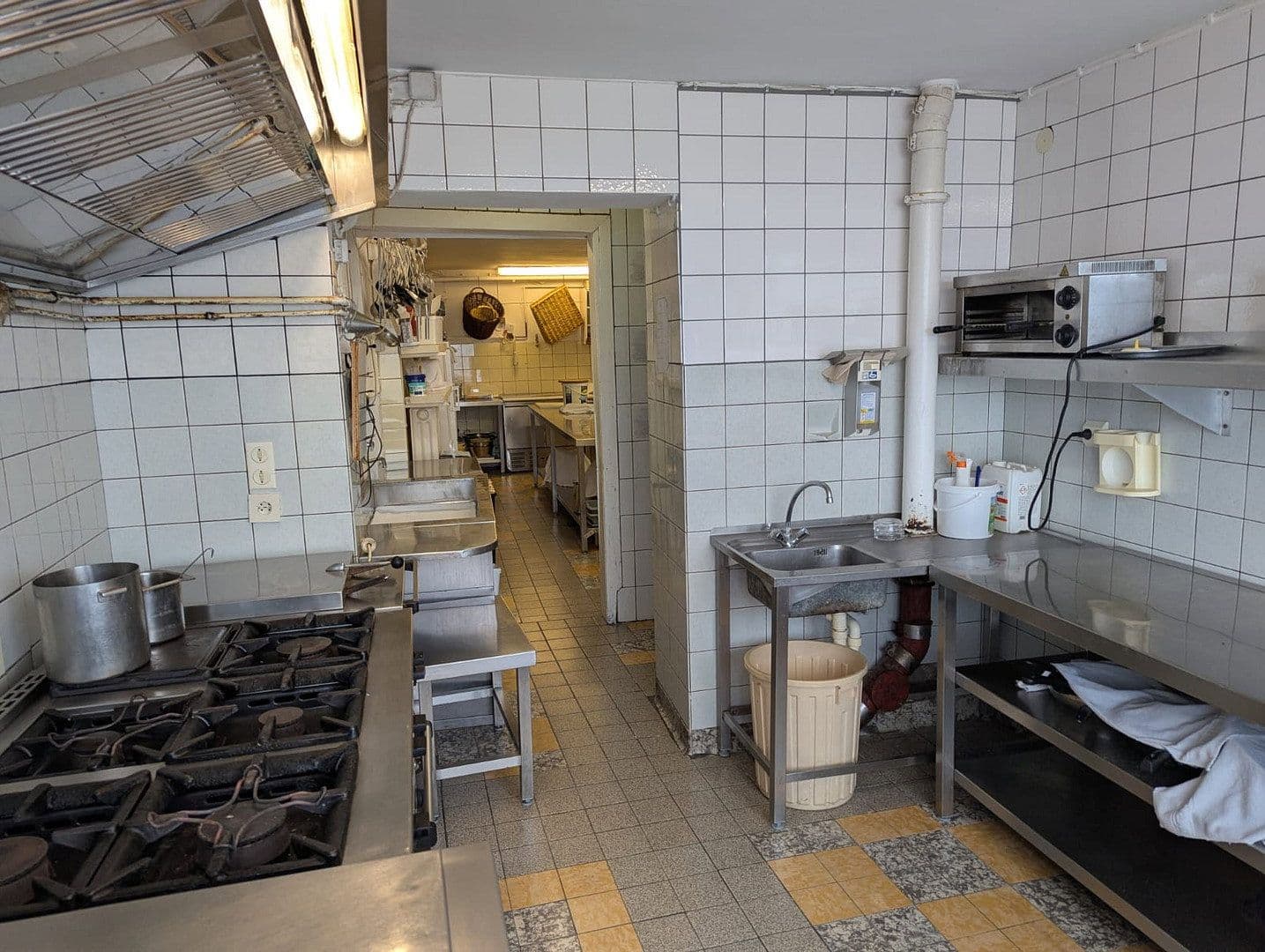 Prodej nebytového prostoru 567 m², Kerwerstraße 1–5, Cochem, Porýní-Falc Prodej nebytového prostoru 567 m², Kerwerstraße 1–5, Cochem, Porýní-Falc