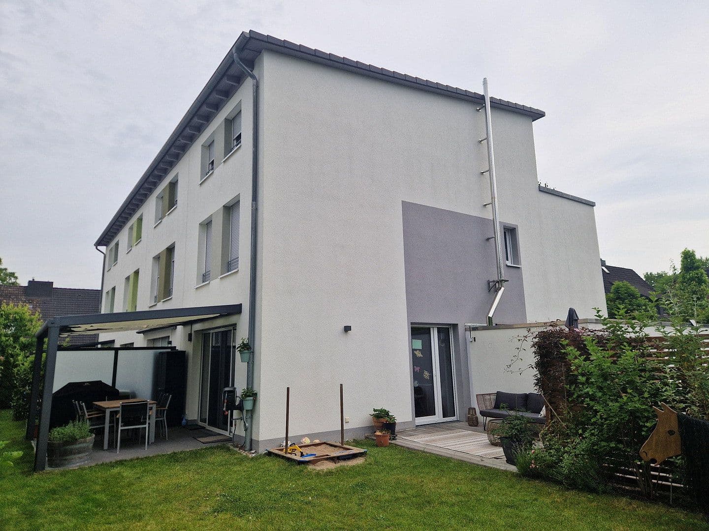 Prodej domu 141 m², pozemek 240 m², Hamburg, Hamburg Prodej domu 141 m², pozemek 240 m², Hamburg, Hamburg