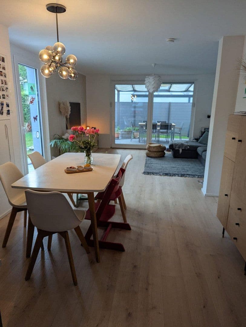 Prodej domu 141 m², pozemek 240 m², Hamburg, Hamburg Prodej domu 141 m², pozemek 240 m², Hamburg, Hamburg