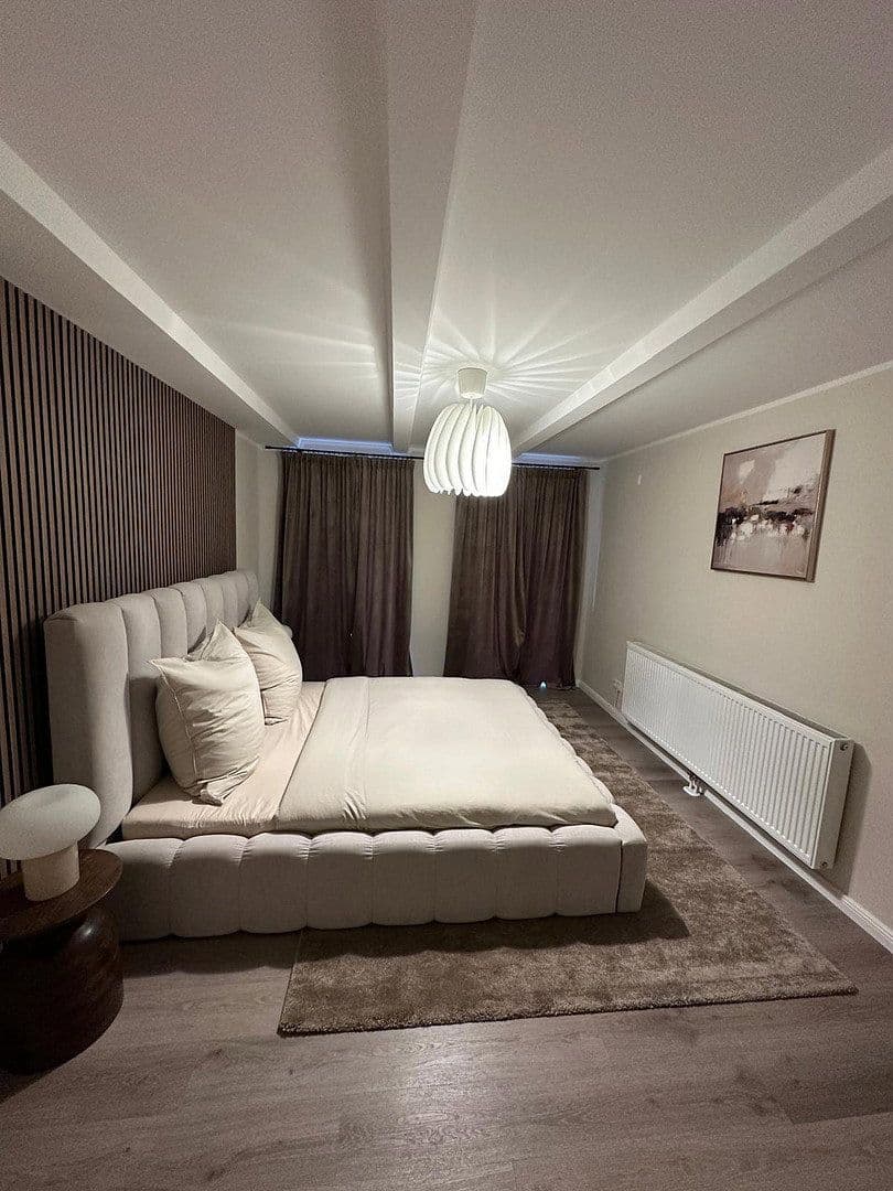 Pronájem bytu 3+1 89 m², Moritzstraße 68, Wiesbaden, Hessen Pronájem bytu 3+1 89 m², Moritzstraße 68, Wiesbaden, Hessen
