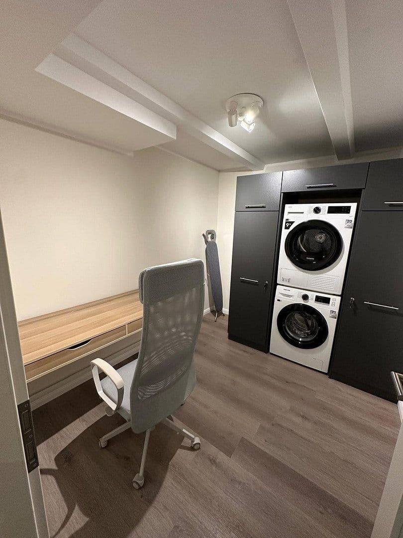 Pronájem bytu 3+1 89 m², Moritzstraße 68, Wiesbaden, Hessen Pronájem bytu 3+1 89 m², Moritzstraße 68, Wiesbaden, Hessen