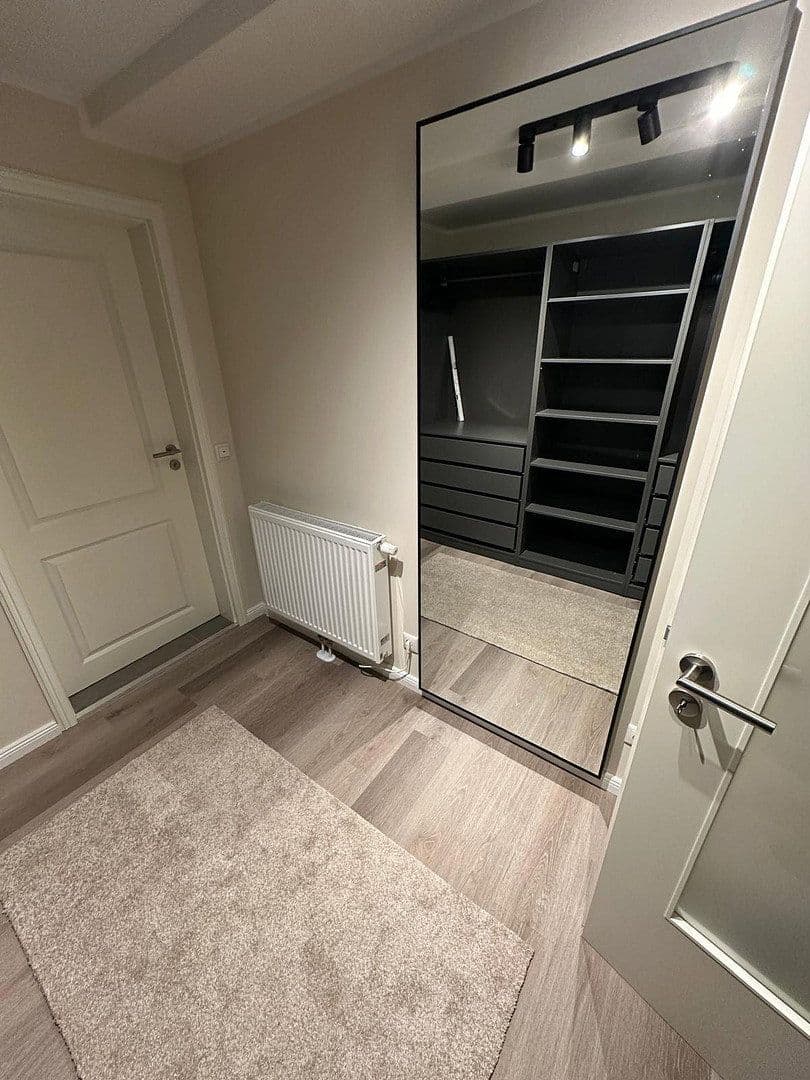Pronájem bytu 3+1 89 m², Moritzstraße 68, Wiesbaden, Hessen Pronájem bytu 3+1 89 m², Moritzstraße 68, Wiesbaden, Hessen