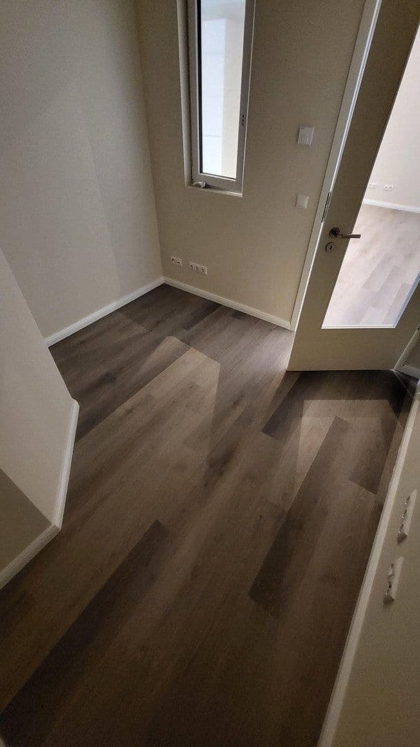 Pronájem bytu 5+1 128 m², Moritzstraße 68, Wiesbaden, Hessen Pronájem bytu 5+1 128 m², Moritzstraße 68, Wiesbaden, Hessen