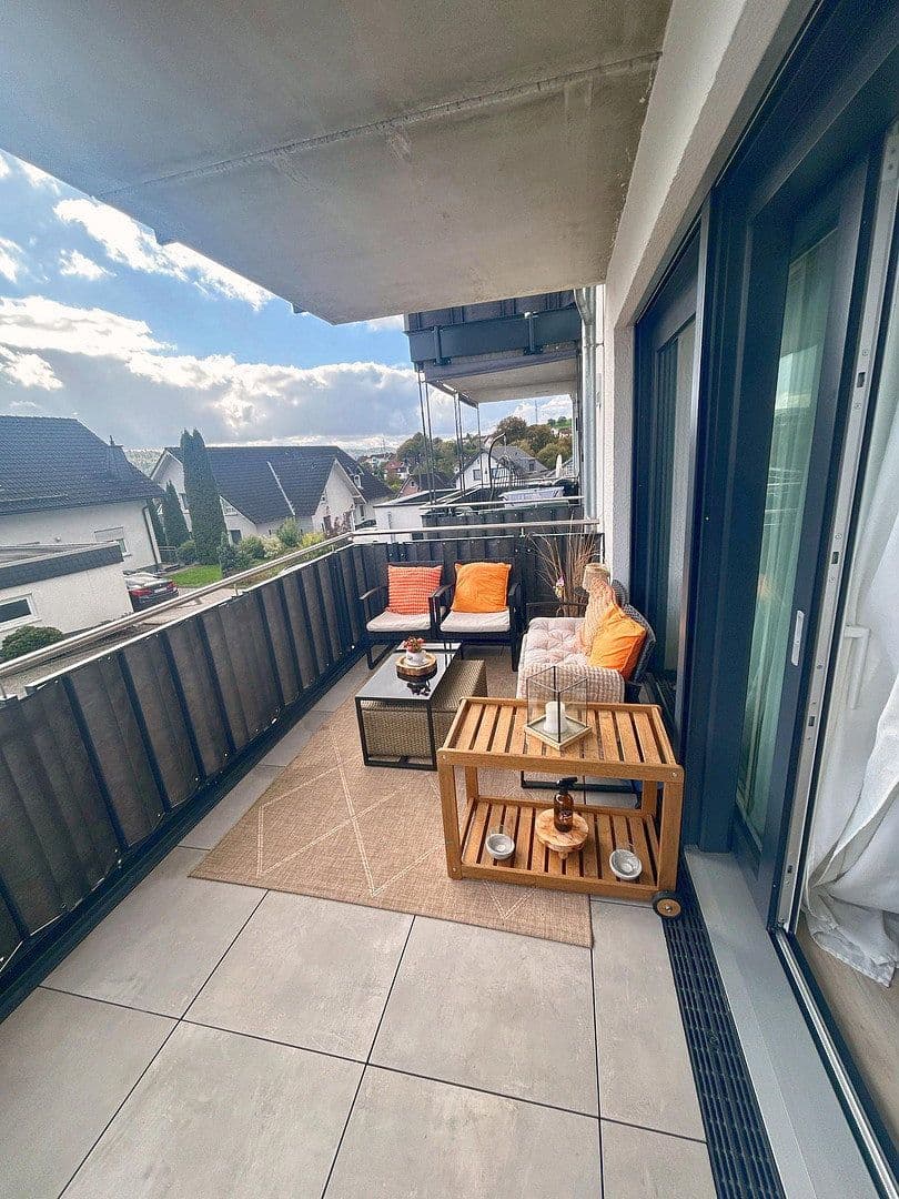 Pronájem bytu 3+1 87 m², Adolf-Sänger-Weg 12, Kreuztal, Severní Porýní-Vestfálsko Pronájem bytu 3+1 87 m², Adolf-Sänger-Weg 12, Kreuztal, Severní Porýní-Vestfálsko