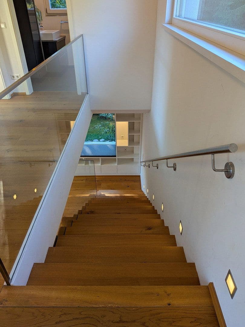 Prodej domu 188 m², pozemek 1.100 m², Traunstein, Bavorsko Prodej domu 188 m², pozemek 1.100 m², Traunstein, Bavorsko