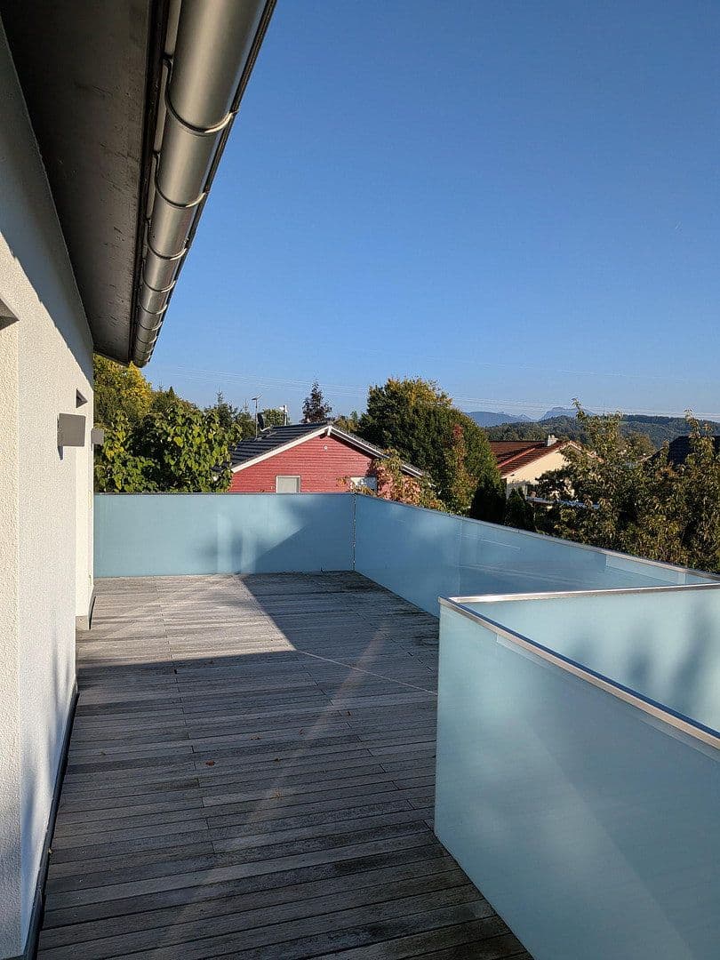 Prodej domu 188 m², pozemek 1.100 m², Traunstein, Bavorsko Prodej domu 188 m², pozemek 1.100 m², Traunstein, Bavorsko