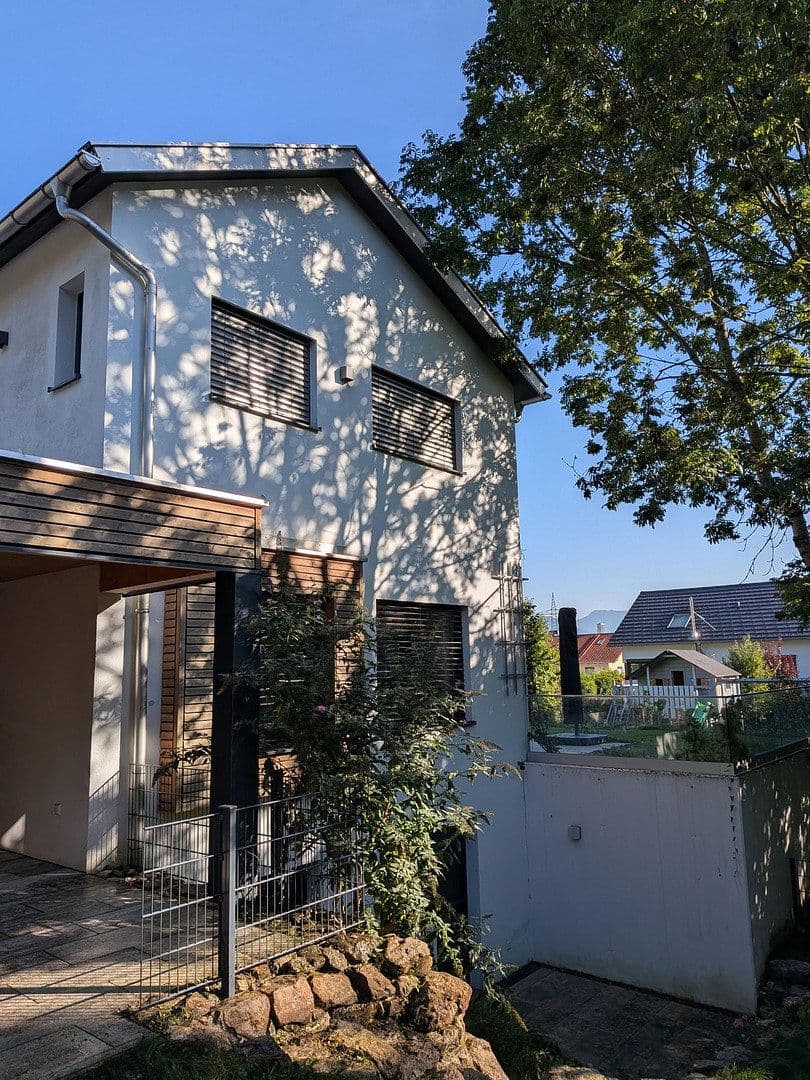 Prodej domu 188 m², pozemek 1.100 m², Traunstein, Bavorsko Prodej domu 188 m², pozemek 1.100 m², Traunstein, Bavorsko