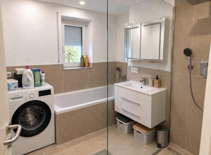 Prodej bytu 3+1 71 m², St.-Gallener-Straße 42, Ulm, Bádensko-Württembersko Prodej bytu 3+1 71 m², St.-Gallener-Straße 42, Ulm, Bádensko-Württembersko