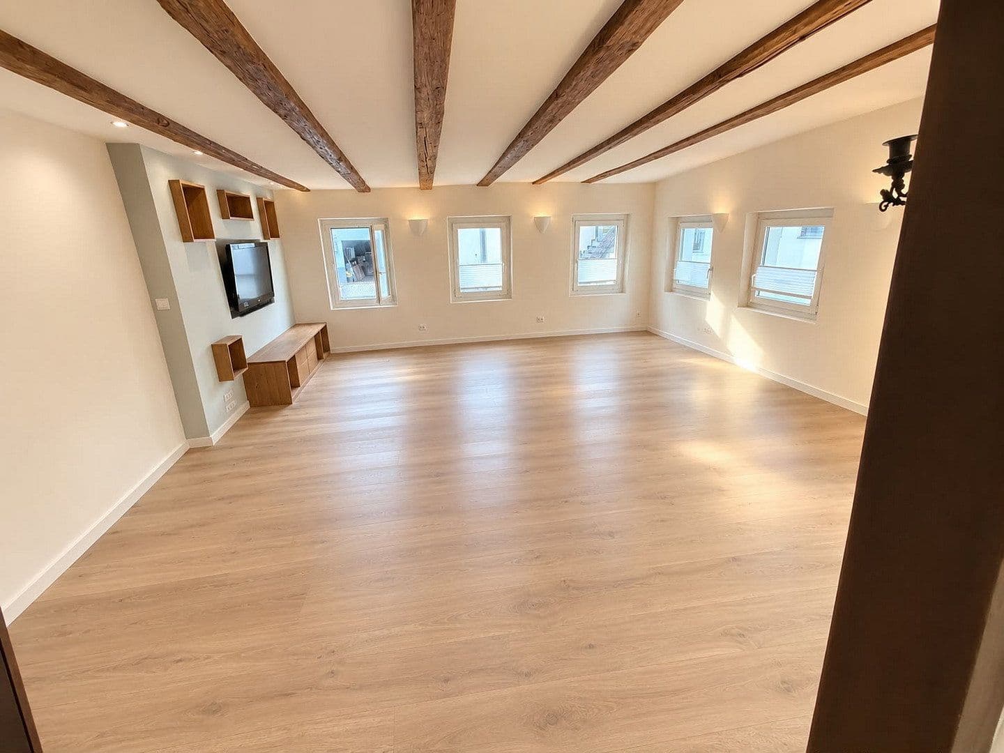Pronájem bytu 2+1 64 m², Plieningen, Bádensko-Württembersko Pronájem bytu 2+1 64 m², Plieningen, Bádensko-Württembersko