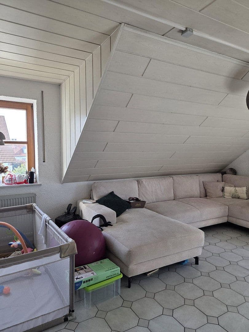 Pronájem bytu 3+1 90 m², Aufkirchener Weg 12, Erding, Bavorsko Pronájem bytu 3+1 90 m², Aufkirchener Weg 12, Erding, Bavorsko