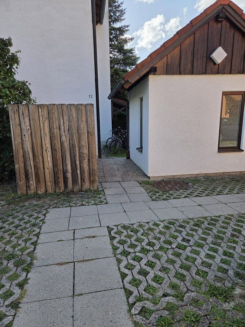 Pronájem bytu 3+1 90 m², Aufkirchener Weg 12, Erding, Bavorsko Pronájem bytu 3+1 90 m², Aufkirchener Weg 12, Erding, Bavorsko