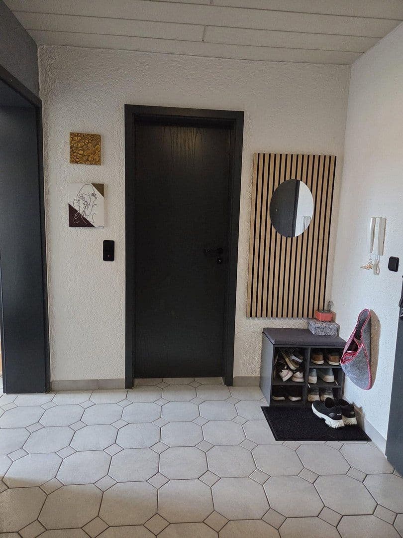 Pronájem bytu 3+1 90 m², Aufkirchener Weg 12, Erding, Bavorsko Pronájem bytu 3+1 90 m², Aufkirchener Weg 12, Erding, Bavorsko