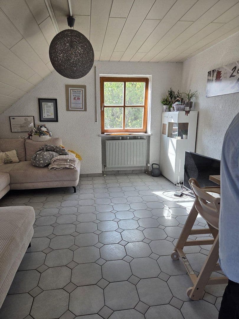 Pronájem bytu 3+1 90 m², Aufkirchener Weg 12, Erding, Bavorsko Pronájem bytu 3+1 90 m², Aufkirchener Weg 12, Erding, Bavorsko
