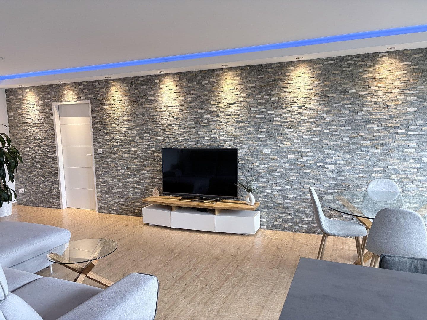 Prodej bytu 3+1 84 m², Köln, Severní Porýní-Vestfálsko Prodej bytu 3+1 84 m², Köln, Severní Porýní-Vestfálsko