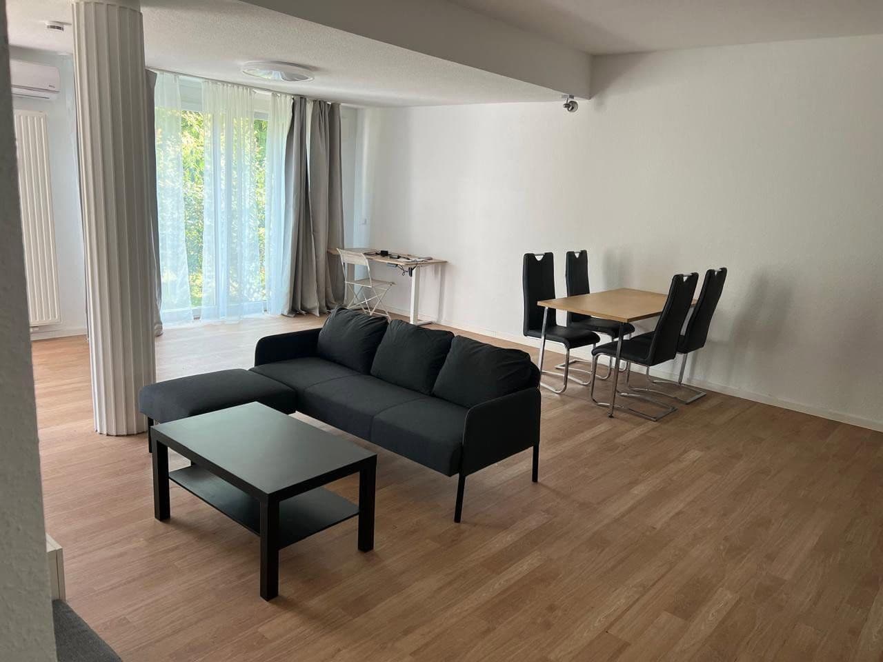 Pronájem bytu 3+1 88 m², Herdweg 35, Stuttgart, Bádensko-Württembersko Pronájem bytu 3+1 88 m², Herdweg 35, Stuttgart, Bádensko-Württembersko