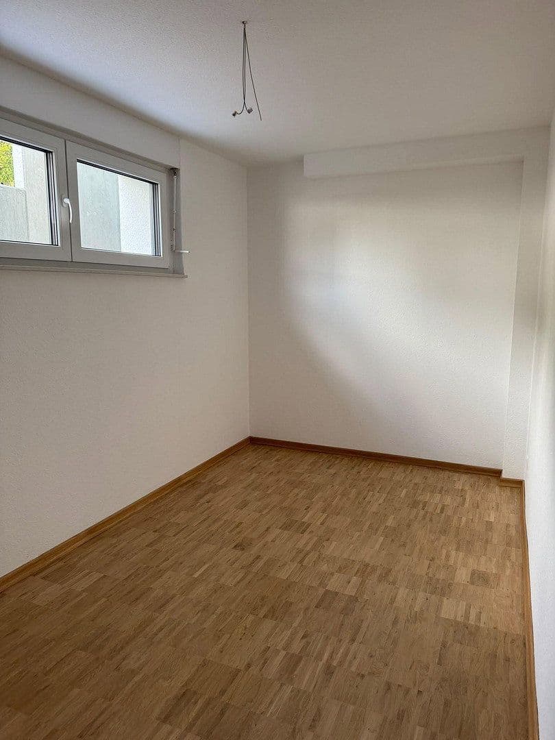 Pronájem domu 136 m², pozemek 350 m², Steinenbronner Straße 31, Sindelfingen, Bádensko-Württembersko Pronájem domu 136 m², pozemek 350 m², Steinenbronner Straße 31, Sindelfingen, Bádensko-Württembersko