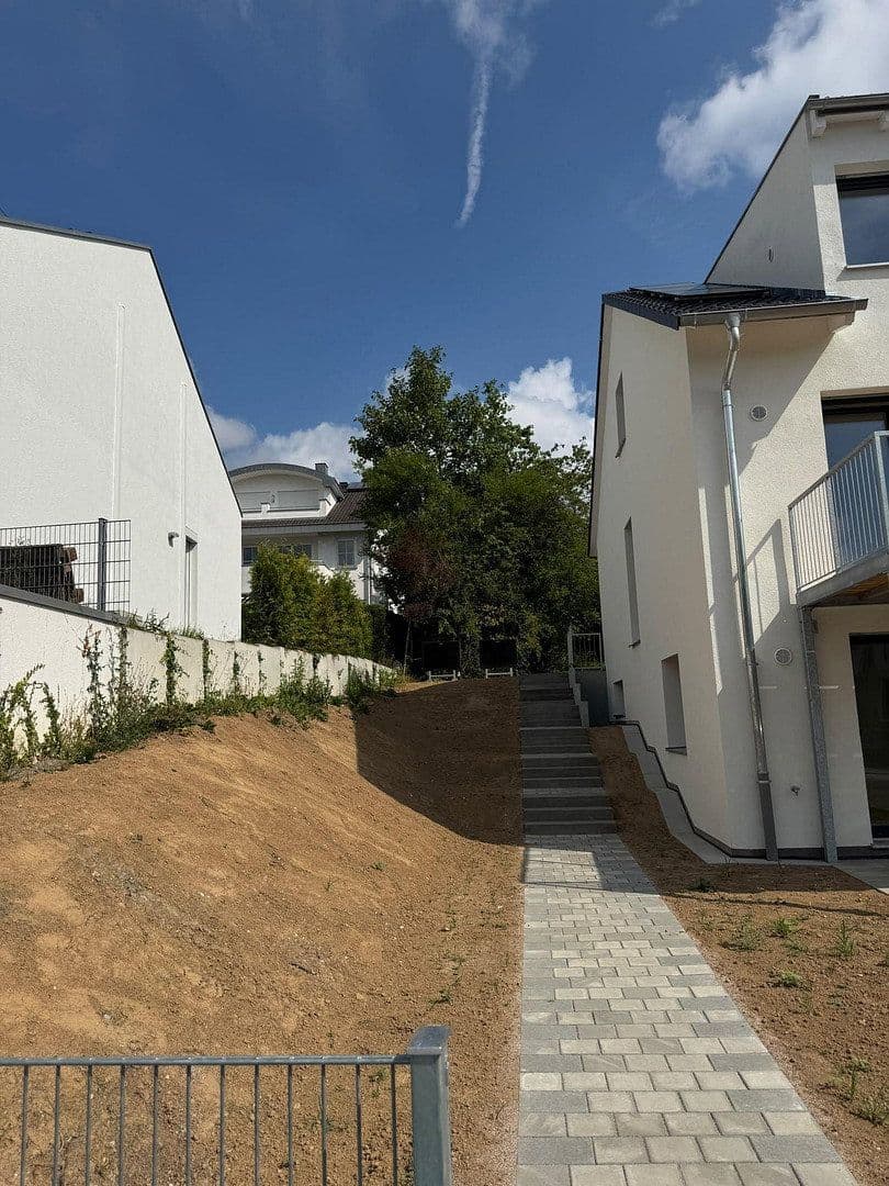 Pronájem domu 136 m², pozemek 350 m², Steinenbronner Straße 31, Sindelfingen, Bádensko-Württembersko Pronájem domu 136 m², pozemek 350 m², Steinenbronner Straße 31, Sindelfingen, Bádensko-Württembersko