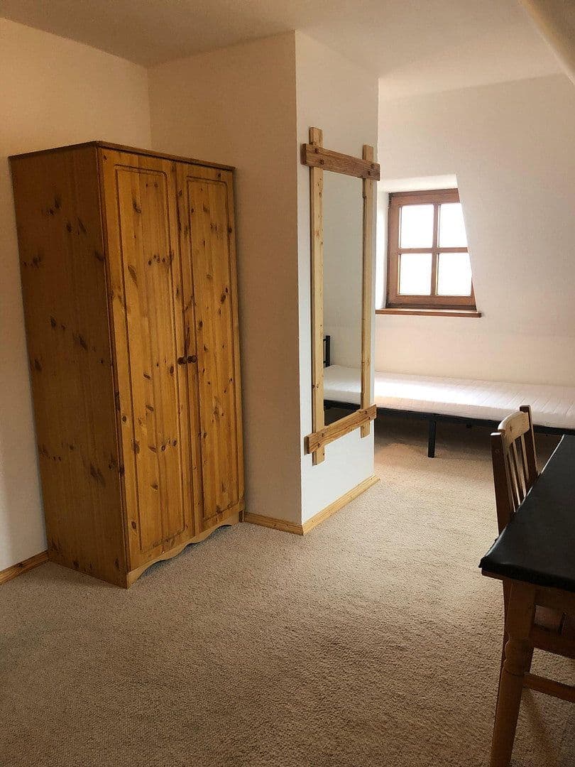 Pronájem bytu 1+1 30 m², Freisinger Straße 13, Haag a. d. Amper, Bavorsko Pronájem bytu 1+1 30 m², Freisinger Straße 13, Haag a. d. Amper, Bavorsko
