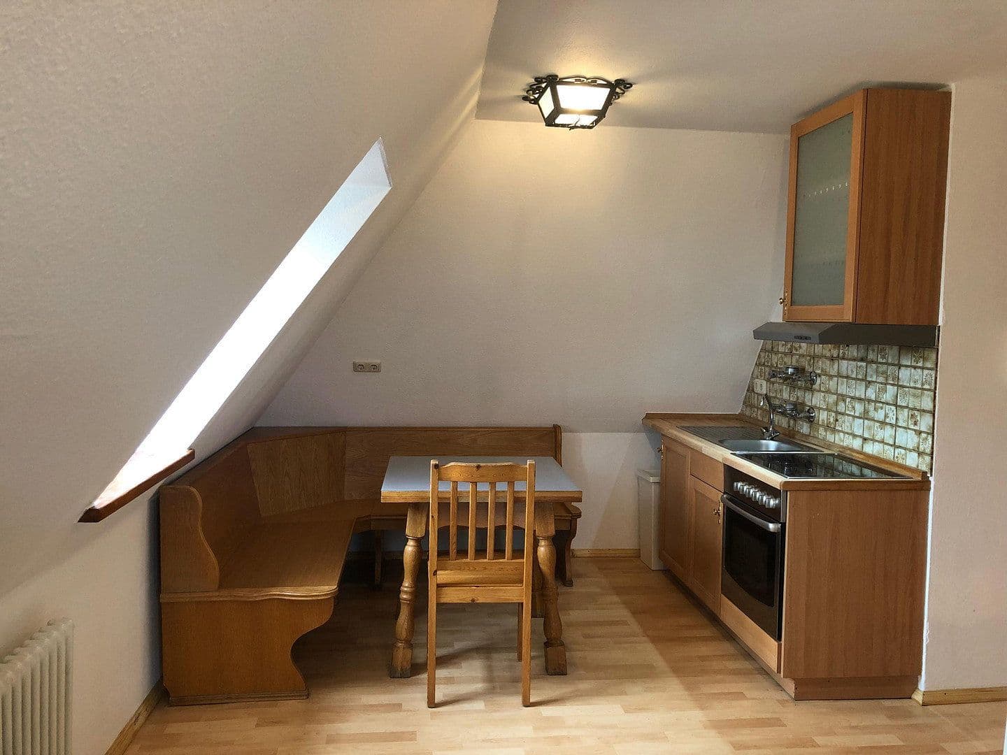 Pronájem bytu 1+1 30 m², Freisinger Straße 13, Haag a. d. Amper, Bavorsko Pronájem bytu 1+1 30 m², Freisinger Straße 13, Haag a. d. Amper, Bavorsko