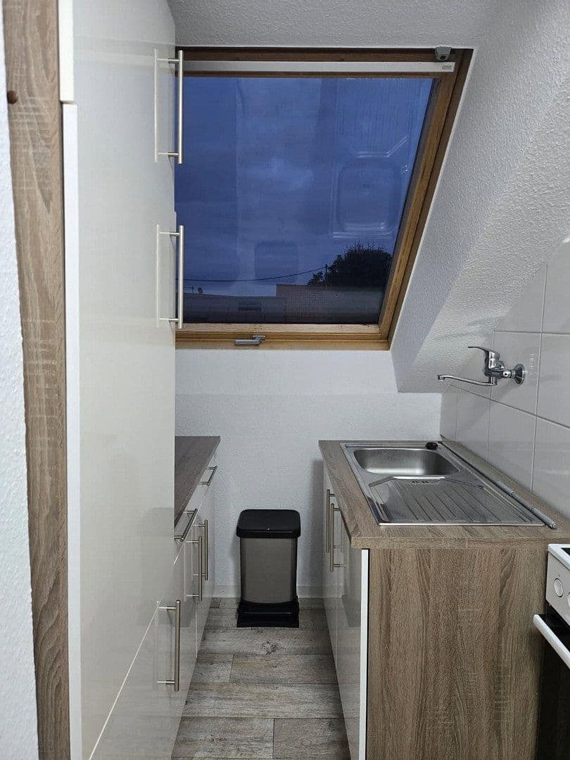 Pronájem bytu 2+1 40 m², Waiblingen, Bádensko-Württembersko Pronájem bytu 2+1 40 m², Waiblingen, Bádensko-Württembersko