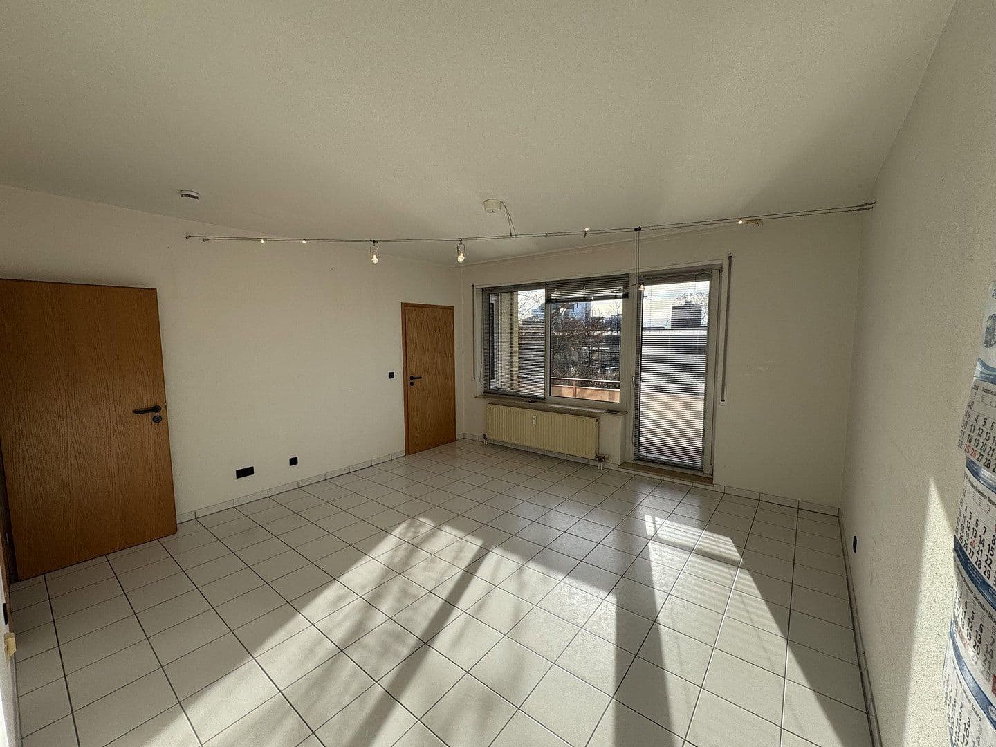Pronájem bytu 2+1 40 m², Bürgermeister-Kutterer-Str. 14, Ludwigshafen am Rhein, Porýní-Falc Pronájem bytu 2+1 40 m², Bürgermeister-Kutterer-Str. 14, Ludwigshafen am Rhein, Porýní-Falc