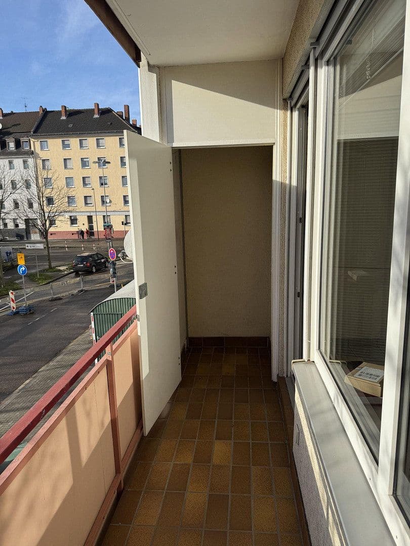 Pronájem bytu 2+1 40 m², Bürgermeister-Kutterer-Str. 14, Ludwigshafen am Rhein, Porýní-Falc Pronájem bytu 2+1 40 m², Bürgermeister-Kutterer-Str. 14, Ludwigshafen am Rhein, Porýní-Falc