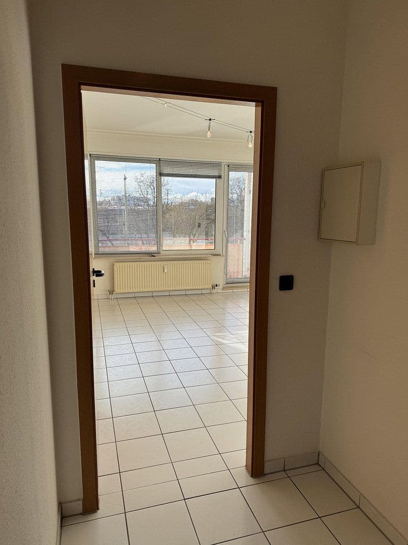 Pronájem bytu 2+1 40 m², Bürgermeister-Kutterer-Str. 14, Ludwigshafen am Rhein, Porýní-Falc Pronájem bytu 2+1 40 m², Bürgermeister-Kutterer-Str. 14, Ludwigshafen am Rhein, Porýní-Falc
