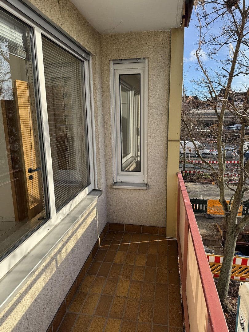Pronájem bytu 2+1 40 m², Bürgermeister-Kutterer-Str. 14, Ludwigshafen am Rhein, Porýní-Falc Pronájem bytu 2+1 40 m², Bürgermeister-Kutterer-Str. 14, Ludwigshafen am Rhein, Porýní-Falc