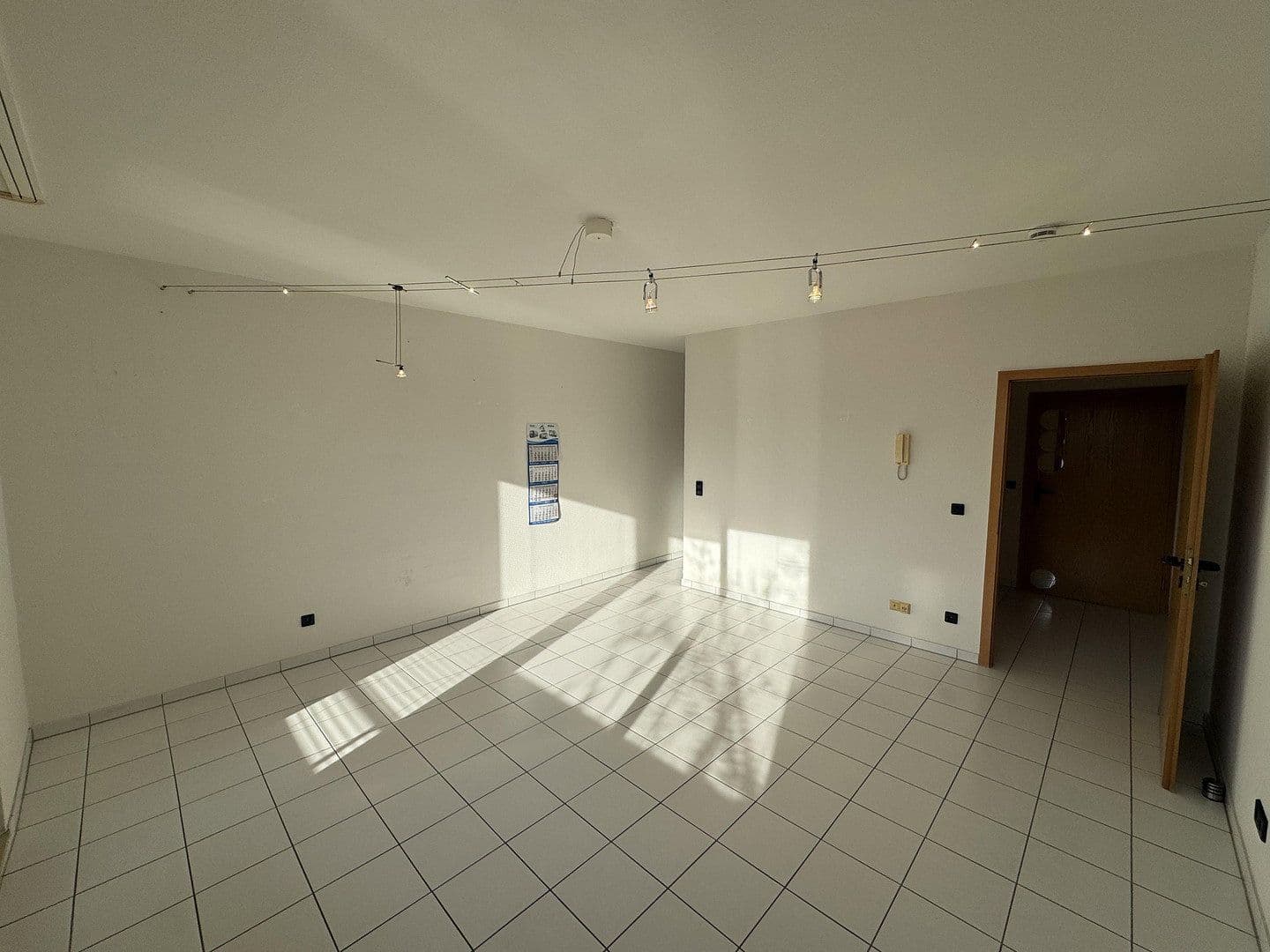 Pronájem bytu 2+1 40 m², Bürgermeister-Kutterer-Str. 14, Ludwigshafen am Rhein, Porýní-Falc Pronájem bytu 2+1 40 m², Bürgermeister-Kutterer-Str. 14, Ludwigshafen am Rhein, Porýní-Falc