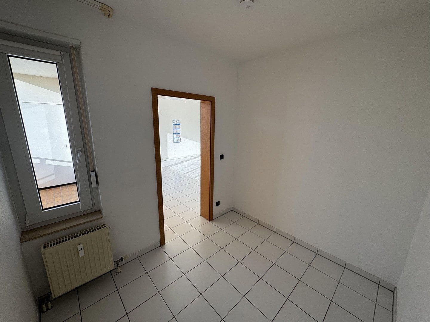 Pronájem bytu 2+1 40 m², Bürgermeister-Kutterer-Str. 14, Ludwigshafen am Rhein, Porýní-Falc Pronájem bytu 2+1 40 m², Bürgermeister-Kutterer-Str. 14, Ludwigshafen am Rhein, Porýní-Falc