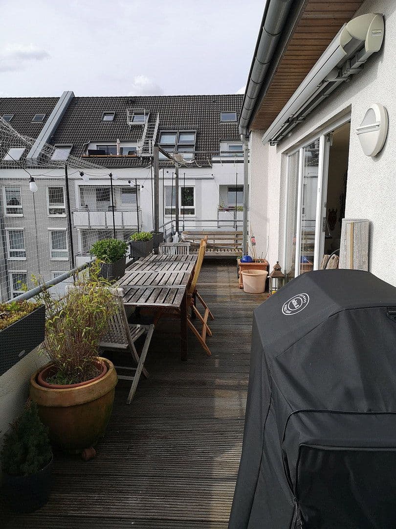 Pronájem bytu 3+1 100 m², Willy-Brandt-Str. 3, Bergisch Gladbach, Severní Porýní-Vestfálsko Pronájem bytu 3+1 100 m², Willy-Brandt-Str. 3, Bergisch Gladbach, Severní Porýní-Vestfálsko
