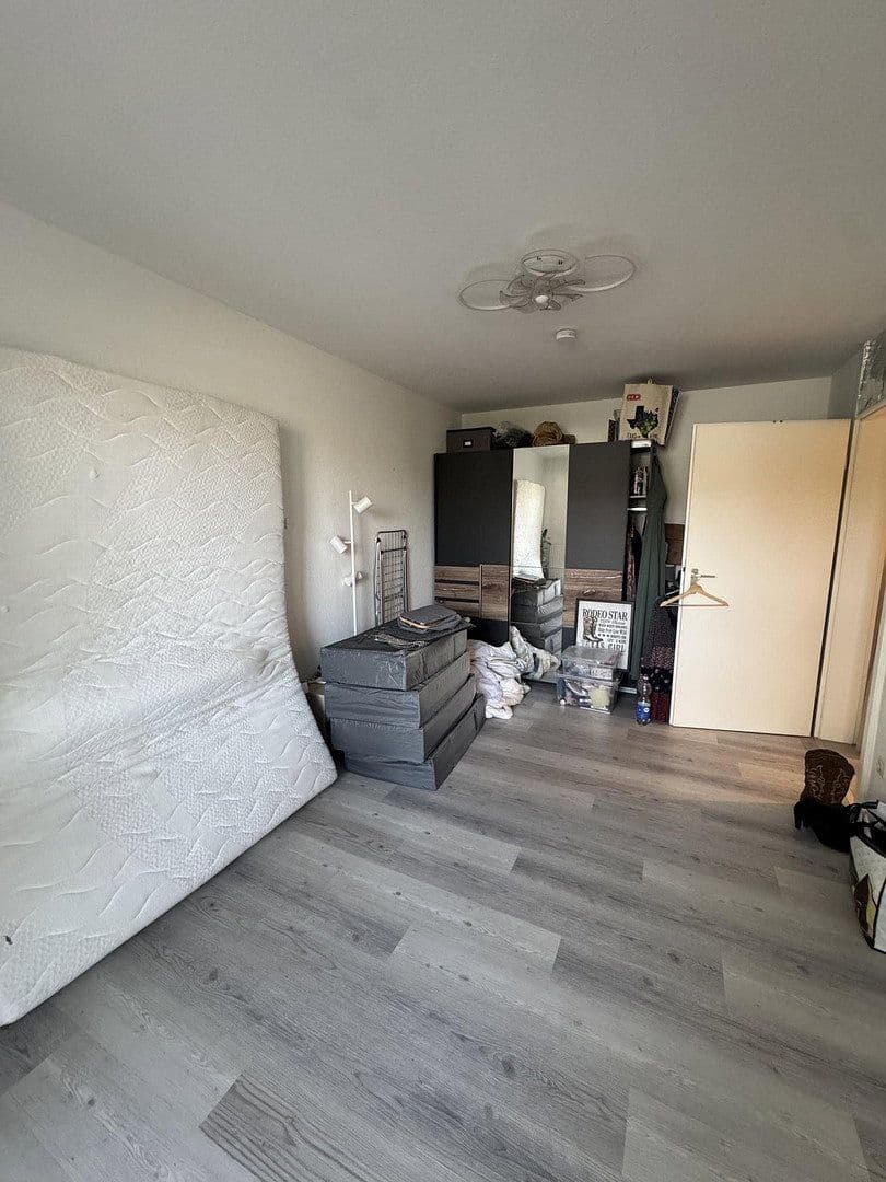 Pronájem bytu 2+1 52 m², Hallesche Allee 13, Karlsruhe, Bádensko-Württembersko Pronájem bytu 2+1 52 m², Hallesche Allee 13, Karlsruhe, Bádensko-Württembersko