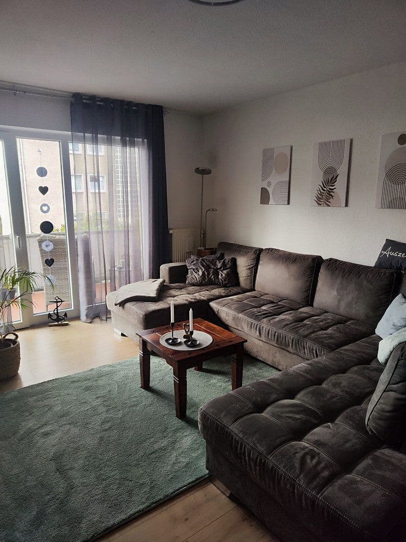 Pronájem bytu 3+1 78 m², Finkenweg 4, Wathlingen, Dolní Sasko Pronájem bytu 3+1 78 m², Finkenweg 4, Wathlingen, Dolní Sasko