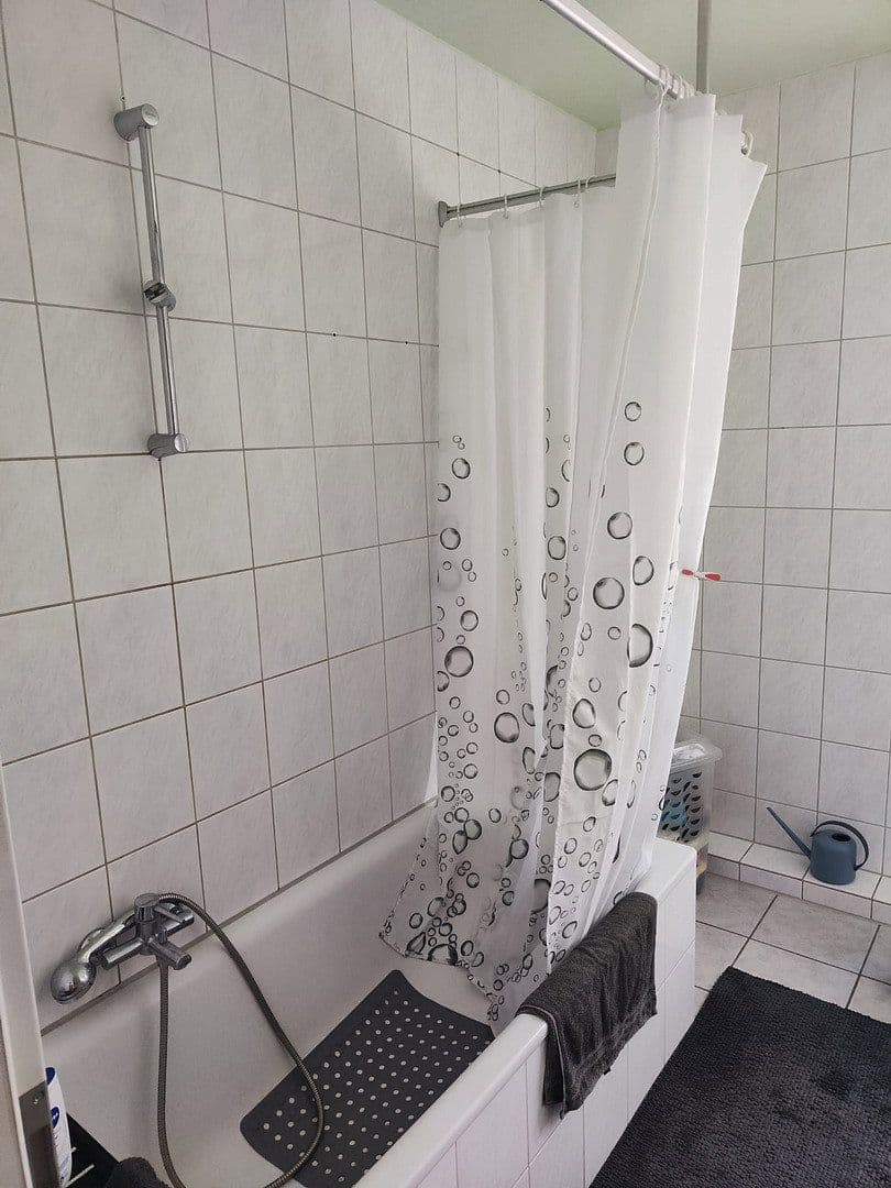 Pronájem bytu 3+1 78 m², Finkenweg 4, Wathlingen, Dolní Sasko Pronájem bytu 3+1 78 m², Finkenweg 4, Wathlingen, Dolní Sasko
