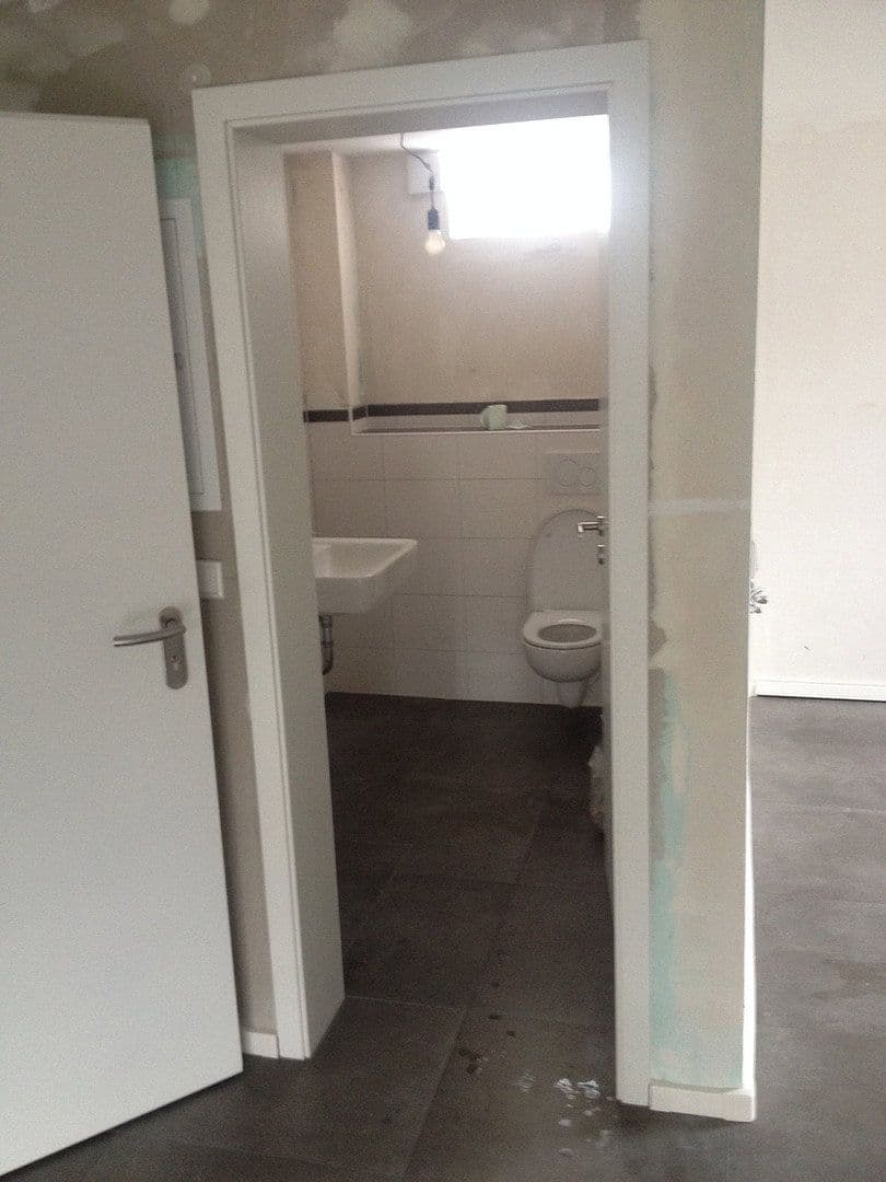 Pronájem kanceláře 43 m², Fichtenstrasse 6, Obertshausen, Hessen Pronájem kanceláře 43 m², Fichtenstrasse 6, Obertshausen, Hessen