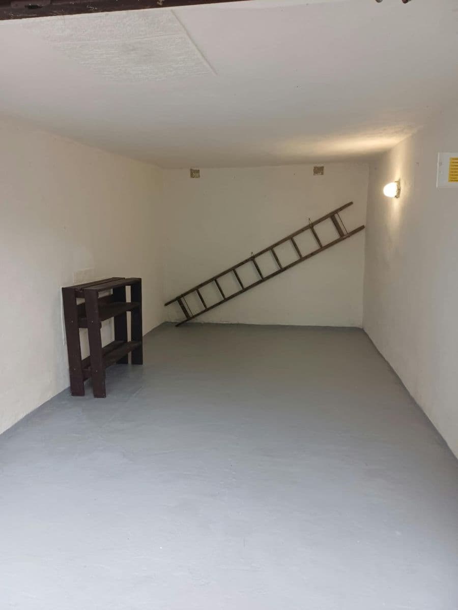 Prodej garáže 15 m², U Hřbitova, Rakovník, Středočeský kraj Prodej garáže 15 m², U Hřbitova, Rakovník, Středočeský kraj