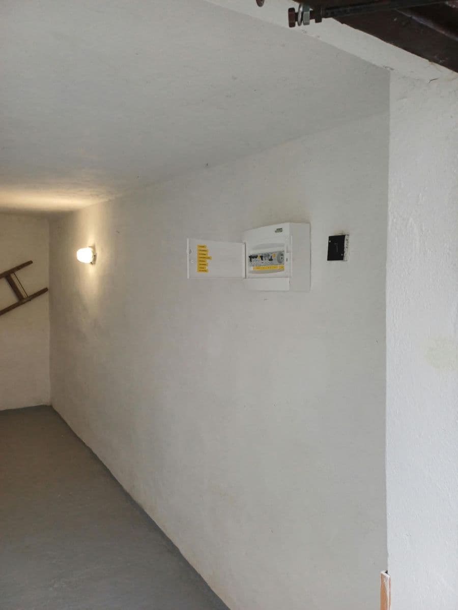 Prodej garáže 15 m², U Hřbitova, Rakovník, Středočeský kraj Prodej garáže 15 m², U Hřbitova, Rakovník, Středočeský kraj