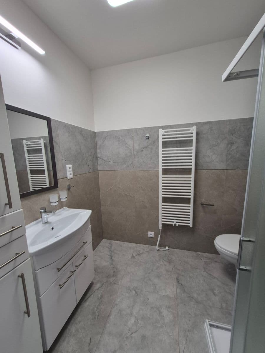 Pronájem bytu 2+kk 45 m², Revoluční, Přeštice, Plzeňský kraj Pronájem bytu 2+kk 45 m², Revoluční, Přeštice, Plzeňský kraj