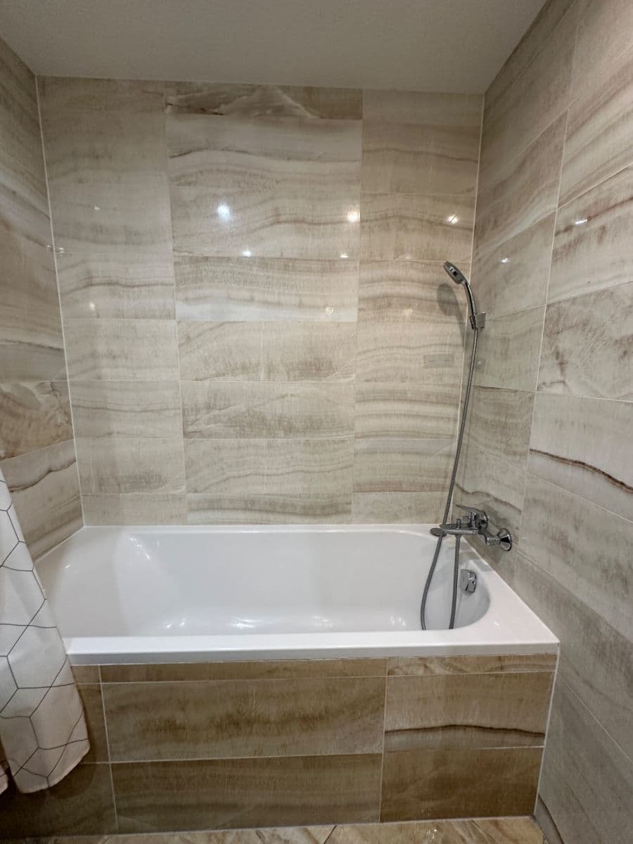 Pronájem bytu 2+1 66 m², Olšanská, Praha, Praha Pronájem bytu 2+1 66 m², Olšanská, Praha, Praha