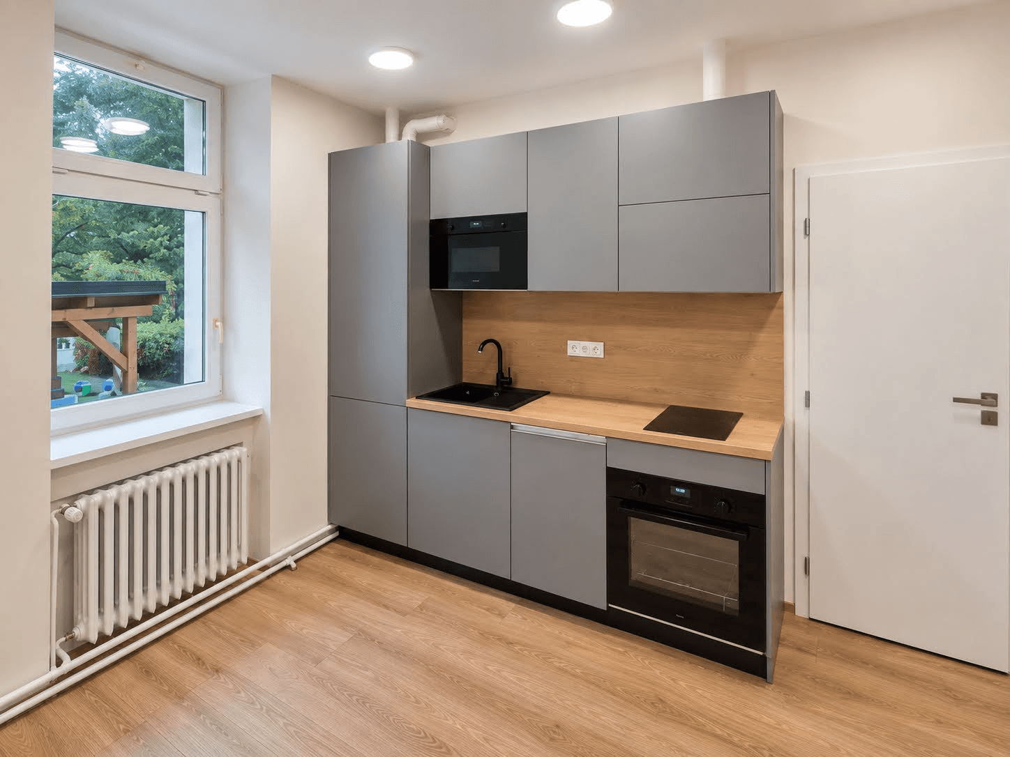 Pronájem bytu 2+kk 38 m², Zvěřinova, Brno, Jihomoravský kraj Pronájem bytu 2+kk 38 m², Zvěřinova, Brno, Jihomoravský kraj
