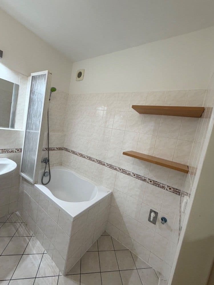 Pronájem bytu 2+kk 45 m², Ginzova, Praha, Praha Pronájem bytu 2+kk 45 m², Ginzova, Praha, Praha