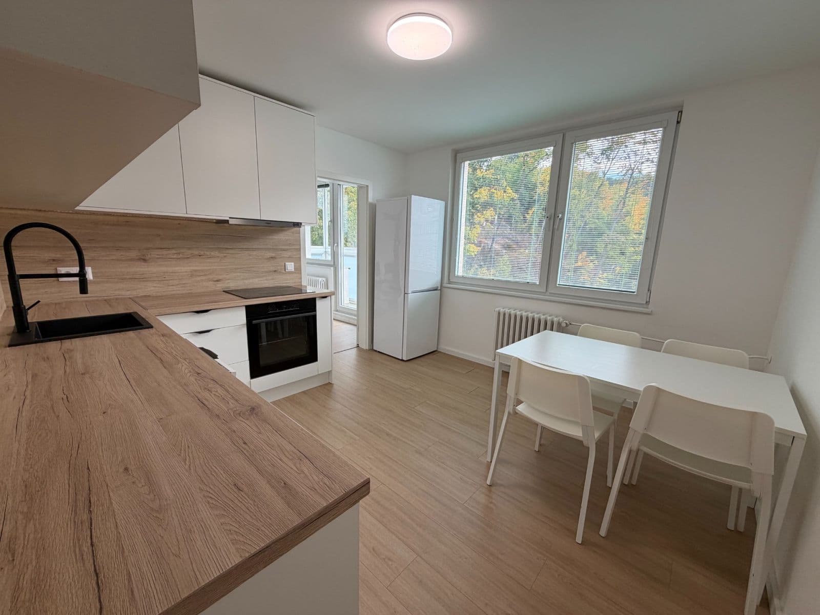 Prodej bytu 3+1 77 m², Horný Šianec, Trenčín, Trenčiansky kraj Prodej bytu 3+1 77 m², Horný Šianec, Trenčín, Trenčiansky kraj