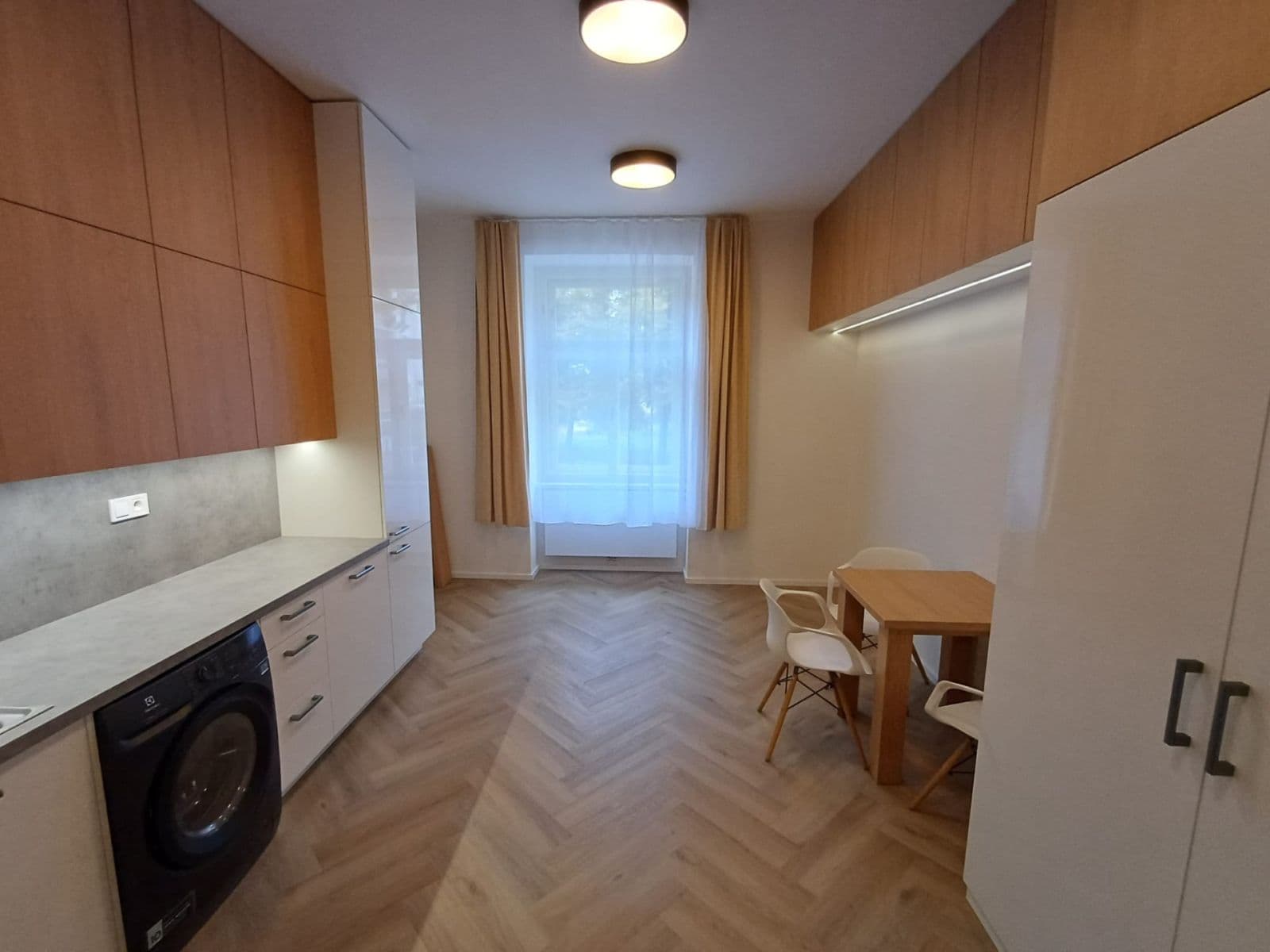 Pronájem bytu 2+kk 40 m², Bořivojova, Praha, Praha Pronájem bytu 2+kk 40 m², Bořivojova, Praha, Praha