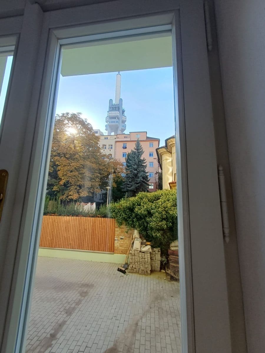 Pronájem bytu 2+kk 40 m², Bořivojova, Praha, Praha Pronájem bytu 2+kk 40 m², Bořivojova, Praha, Praha