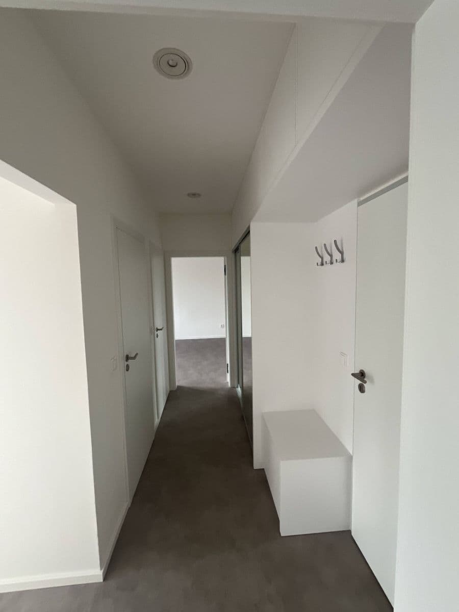 Pronájem bytu 2+1 55 m², Šrámkova, Brno, Jihomoravský kraj Pronájem bytu 2+1 55 m², Šrámkova, Brno, Jihomoravský kraj