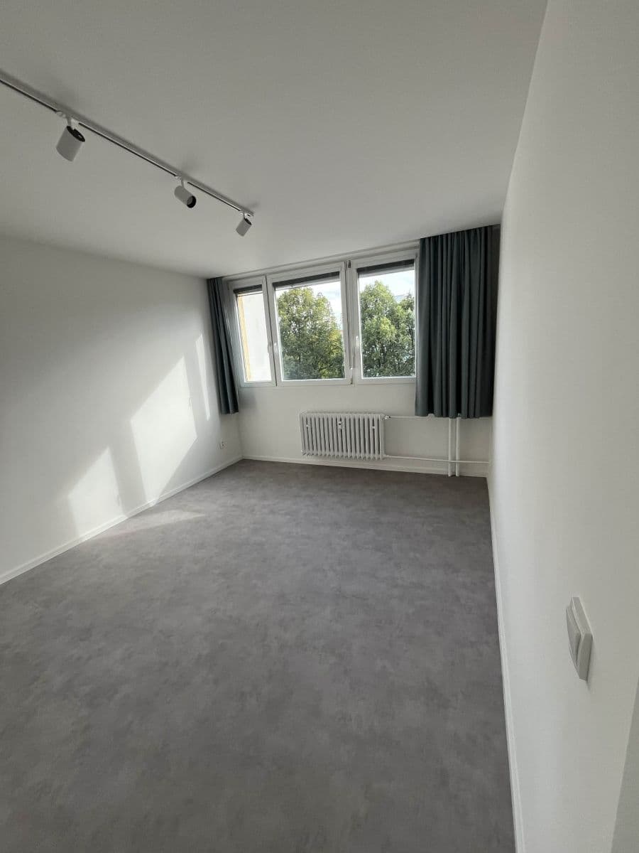 Pronájem bytu 2+1 55 m², Šrámkova, Brno, Jihomoravský kraj Pronájem bytu 2+1 55 m², Šrámkova, Brno, Jihomoravský kraj