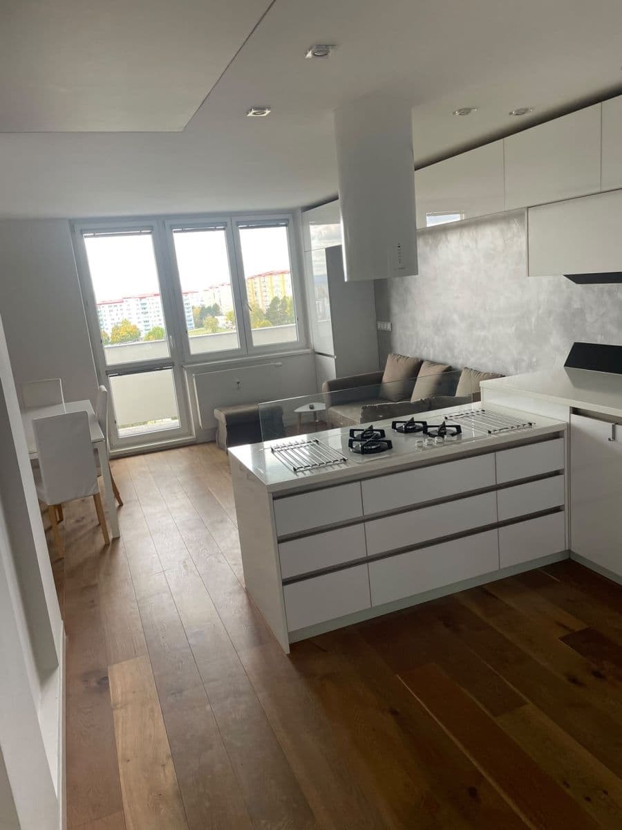 Pronájem bytu 3+kk 70 m², Konradova, Brno, Jihomoravský kraj Pronájem bytu 3+kk 70 m², Konradova, Brno, Jihomoravský kraj