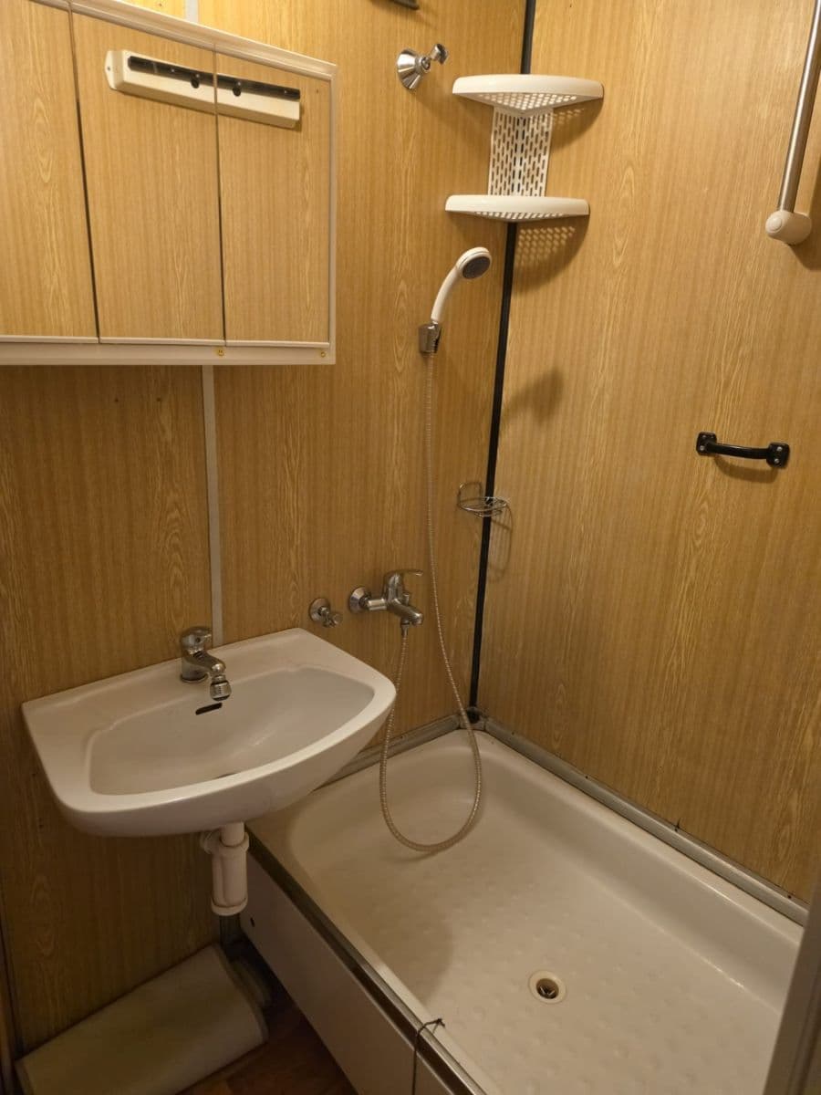 Pronájem bytu 2+kk 43 m², Brandtova, Ústí nad Labem, Ústecký kraj Pronájem bytu 2+kk 43 m², Brandtova, Ústí nad Labem, Ústecký kraj