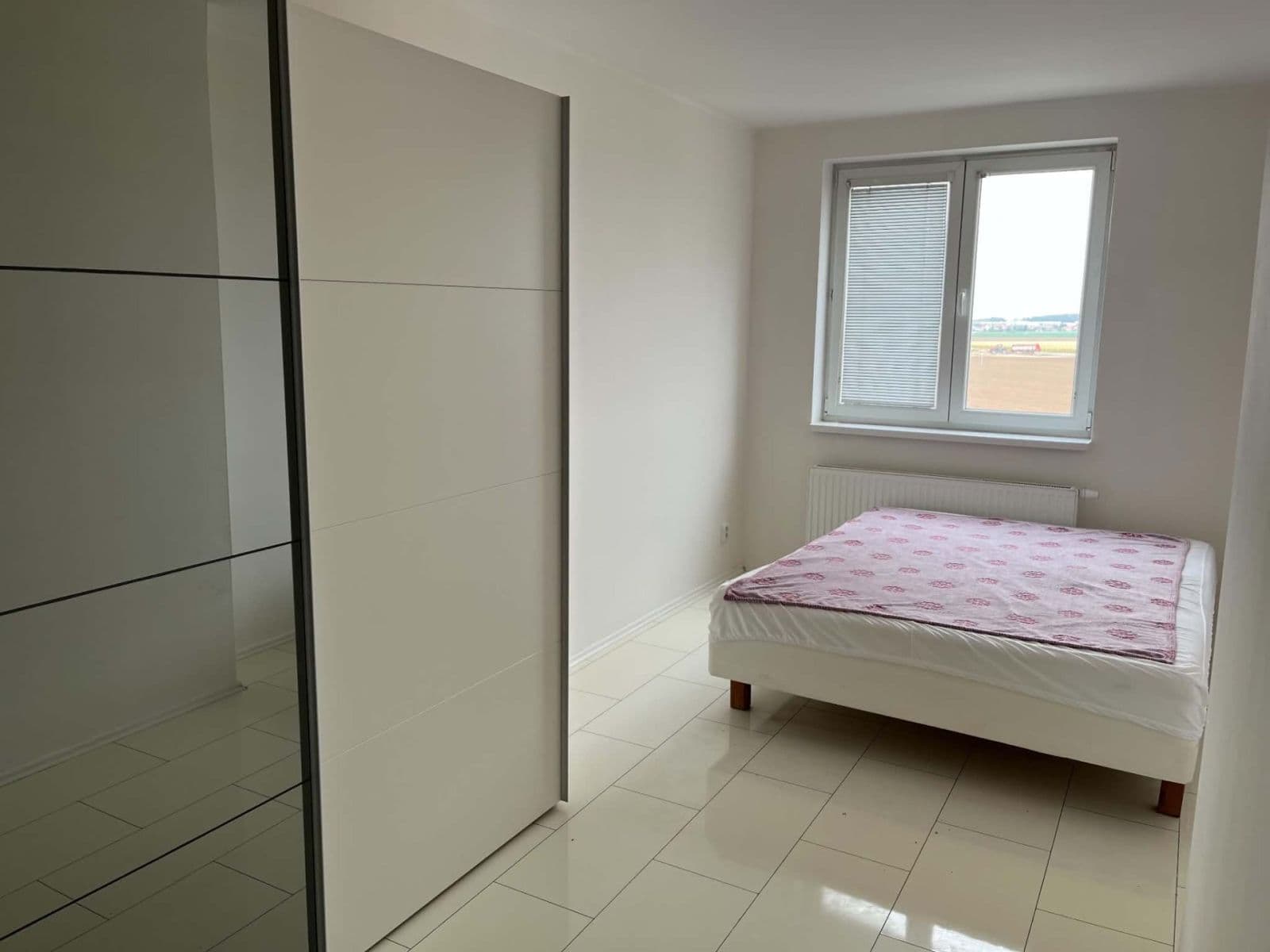 Pronájem bytu 2+kk 53 m², V Honech, Klecany, Středočeský kraj Pronájem bytu 2+kk 53 m², V Honech, Klecany, Středočeský kraj
